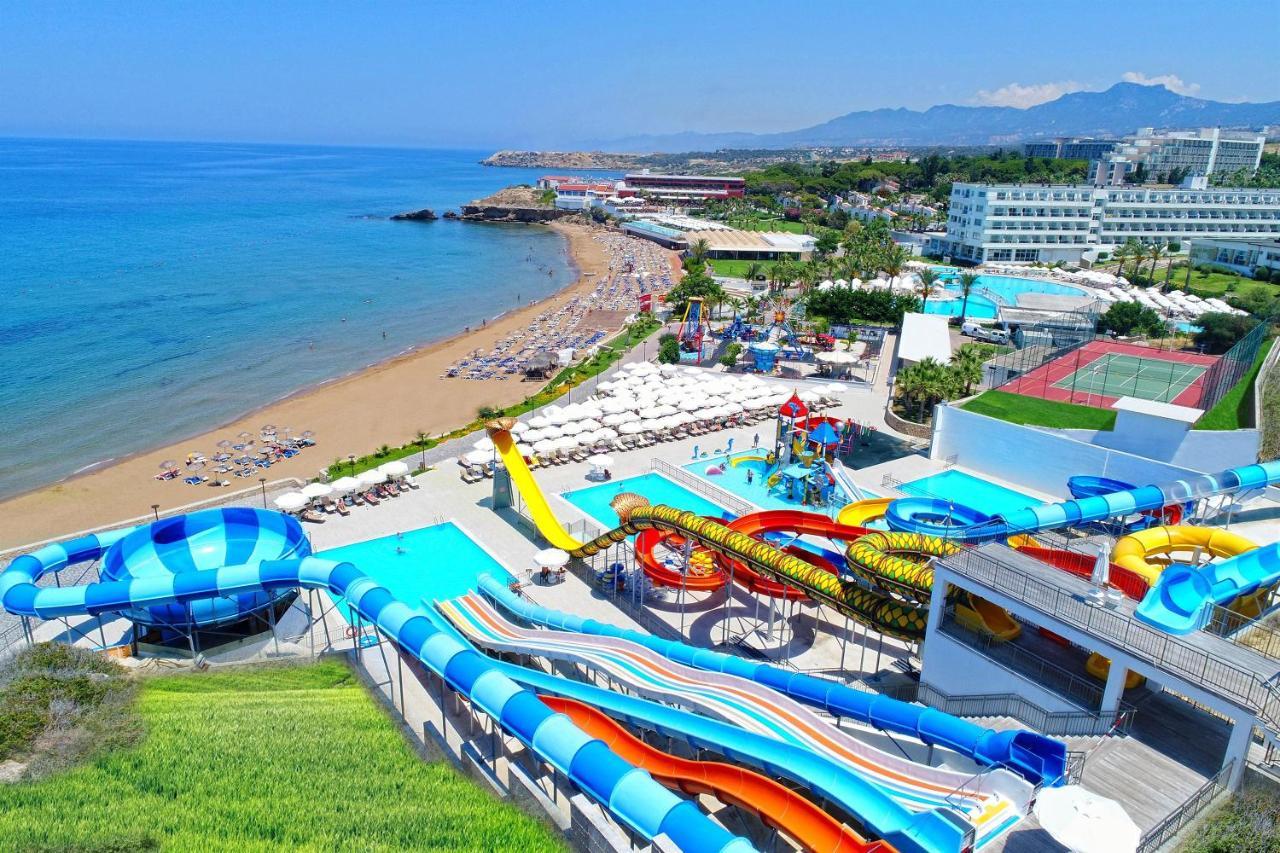 Acapulco Resort Hotel Agios Epiktitos Dış mekan fotoğraf Aerial view of the water park