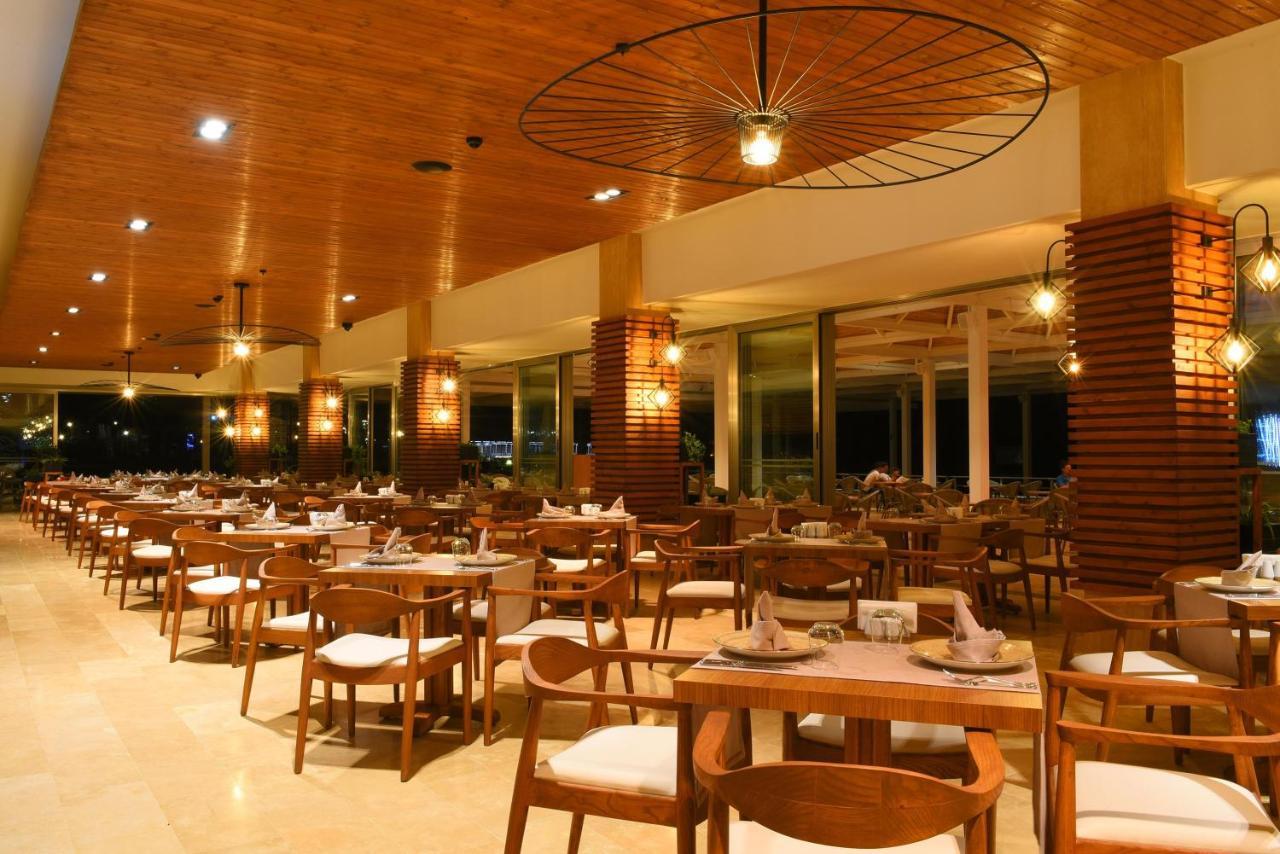 Acapulco Resort Hotel Agios Epiktitos Dış mekan fotoğraf The restaurant at the resort